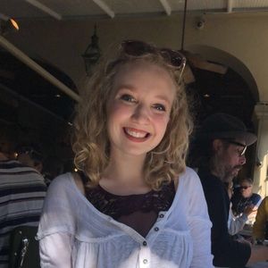 Meet your Posher, Abby